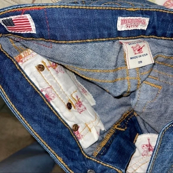 *True Religion Becky Jeans. Size 28 GUC - Picture 3 of 5